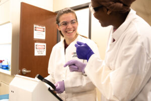 laboratory-science-davenport-university